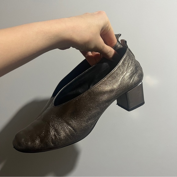 Gray Matters Shoes - Gray Matters mildred bronze metallic almond shape square block heel pumps